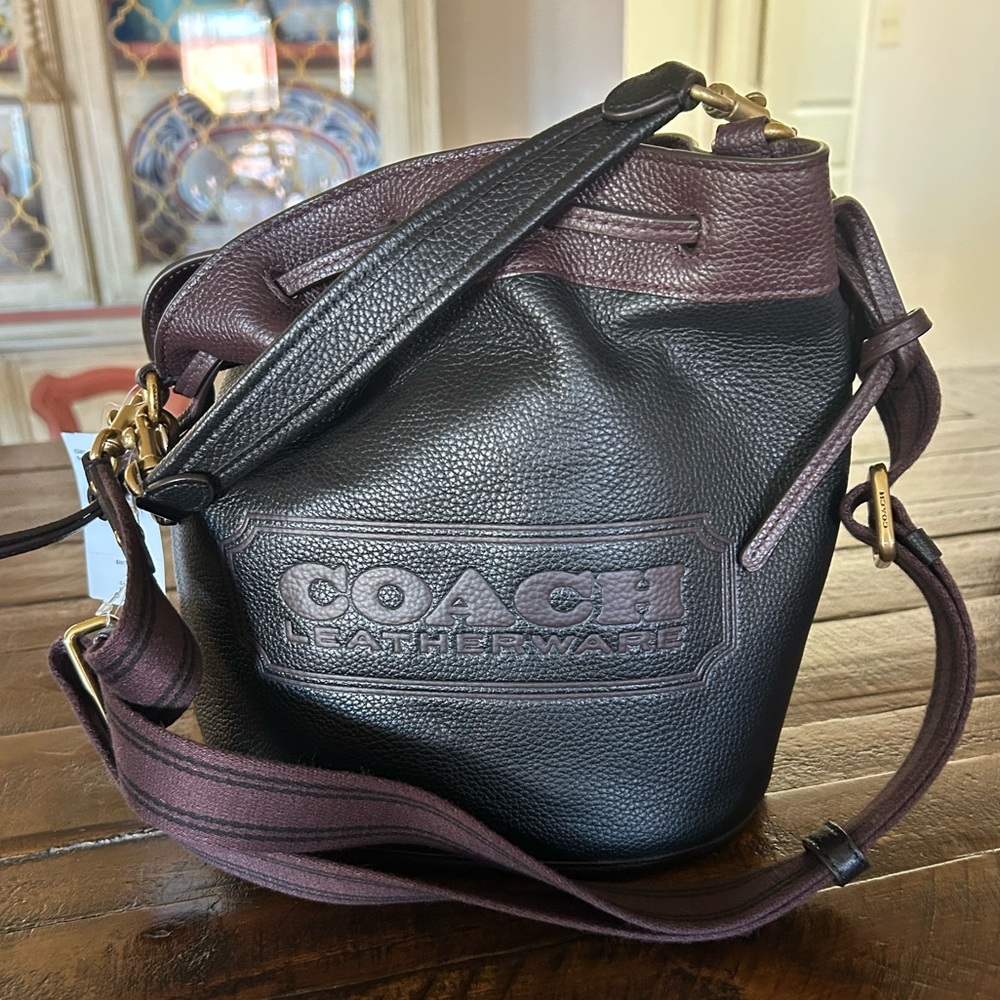 Coach Leather bucket bag NWT